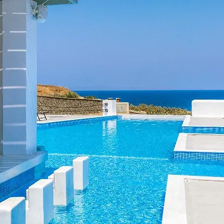 Desiterra & Hotel Karterados (Santorini)