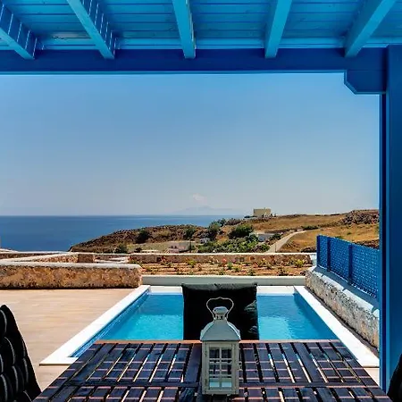 Desiterra & Resort Karterados (Santorini)