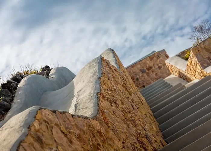 Desiterra & Karterados (Santorini)