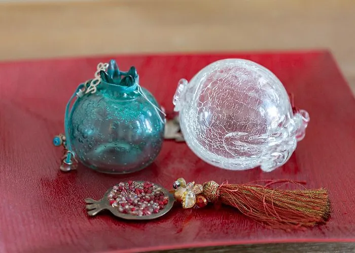 Desiterra & Hotel Karterados (Santorini)